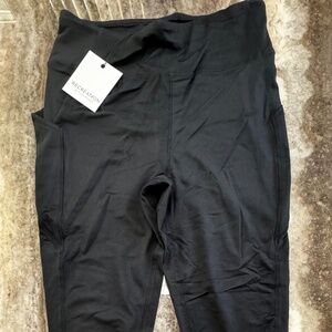 NWT- Black Loralie Leggings With Pockets- Recreations by Thread & Supply